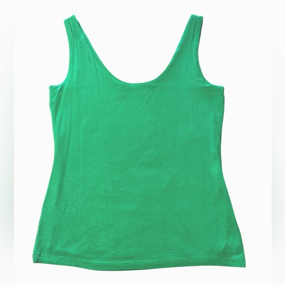 Double Zero Scoop Neck Tank Size Large Green Sleeveless Straight Hemline Stretch - Picture 6 of 10
